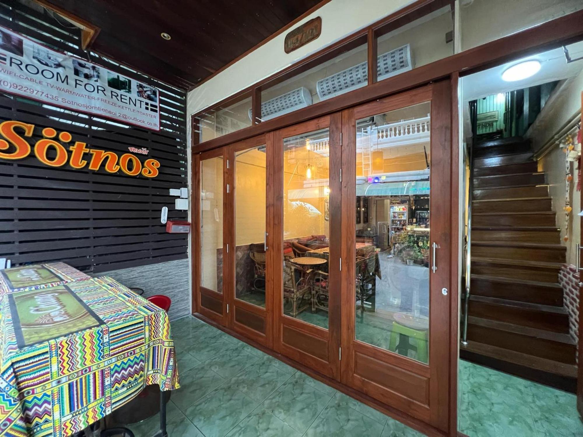 Soetnos Hotel Bãi biển Jomtien Ngoại thất bức ảnh